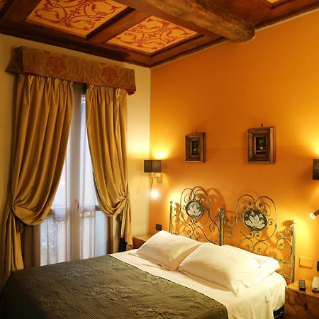 Albergo Delle Drapperie Болонья Экстерьер фото