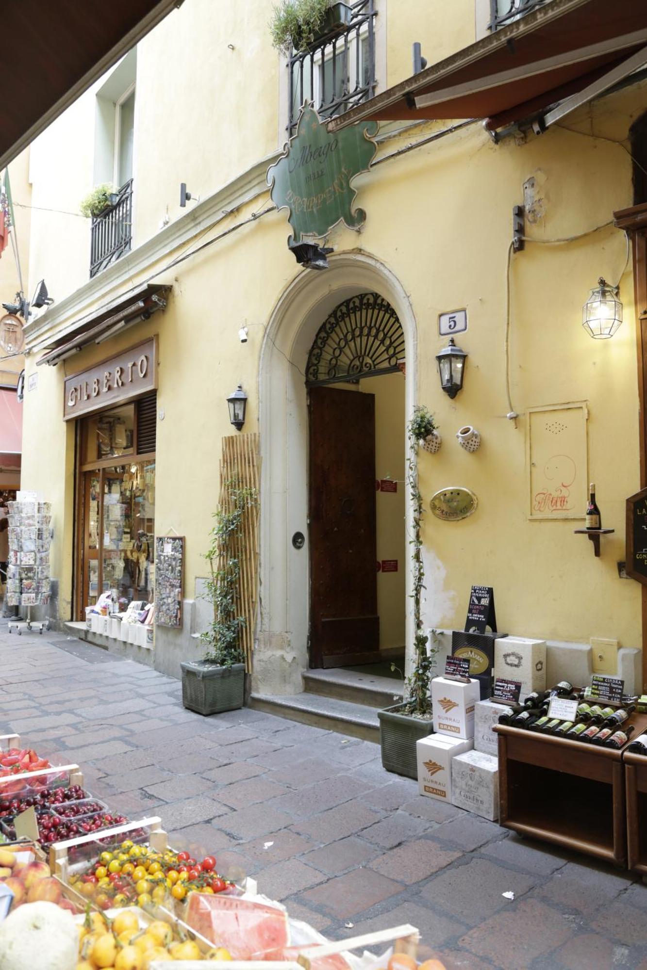 Albergo Delle Drapperie Болонья Экстерьер фото