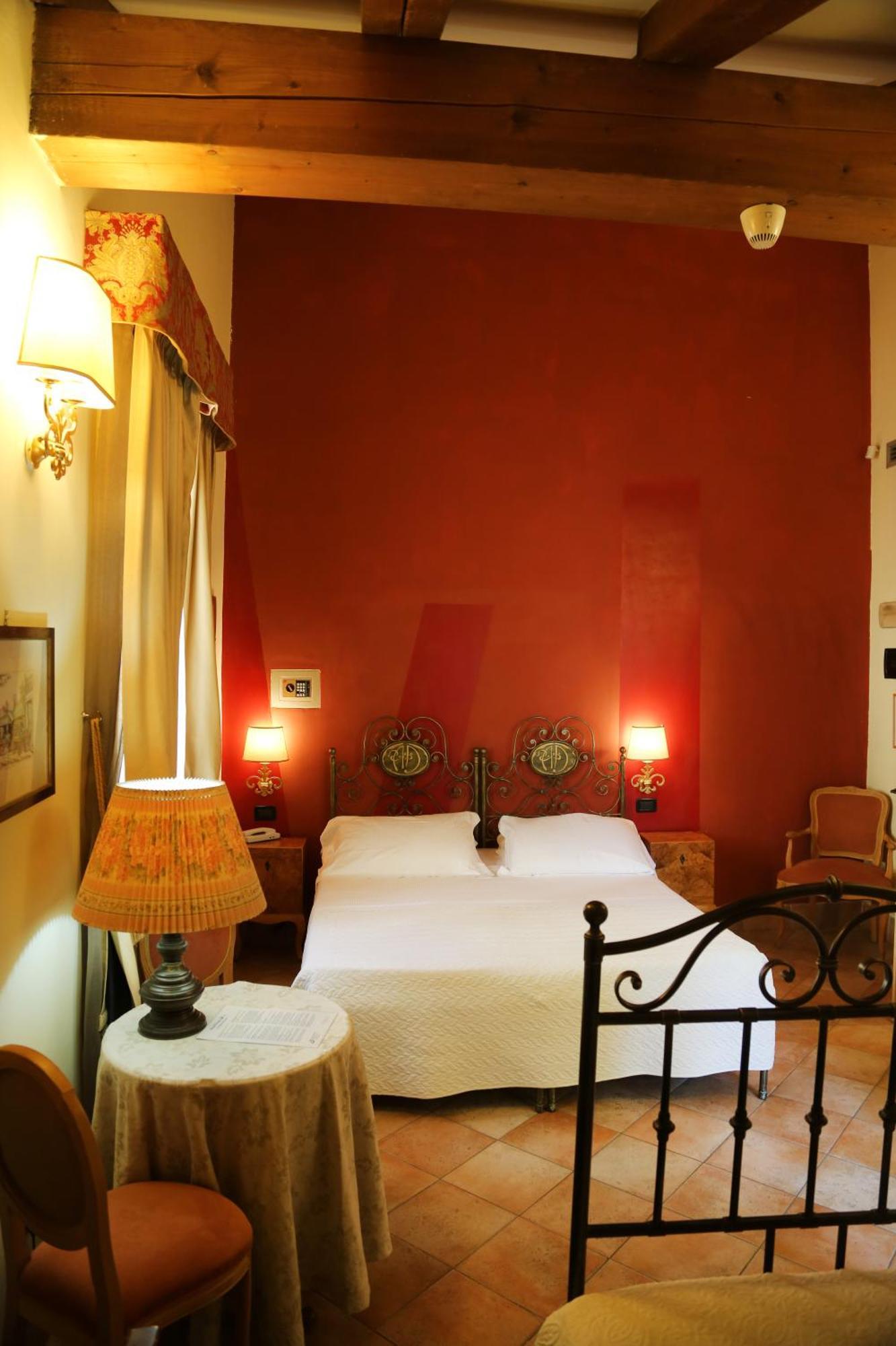 Albergo Delle Drapperie Болонья Экстерьер фото